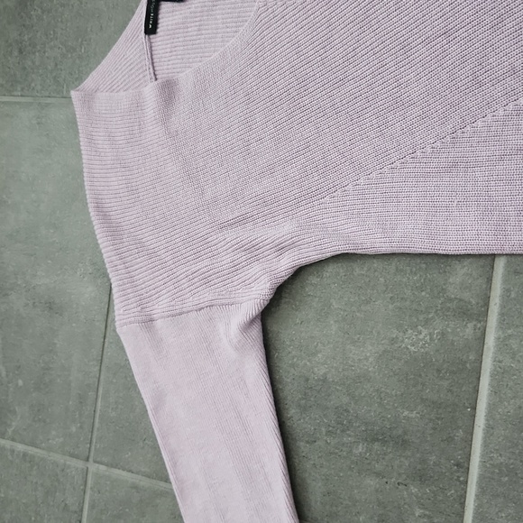 WHBM Sweater - Picture 7 of 9